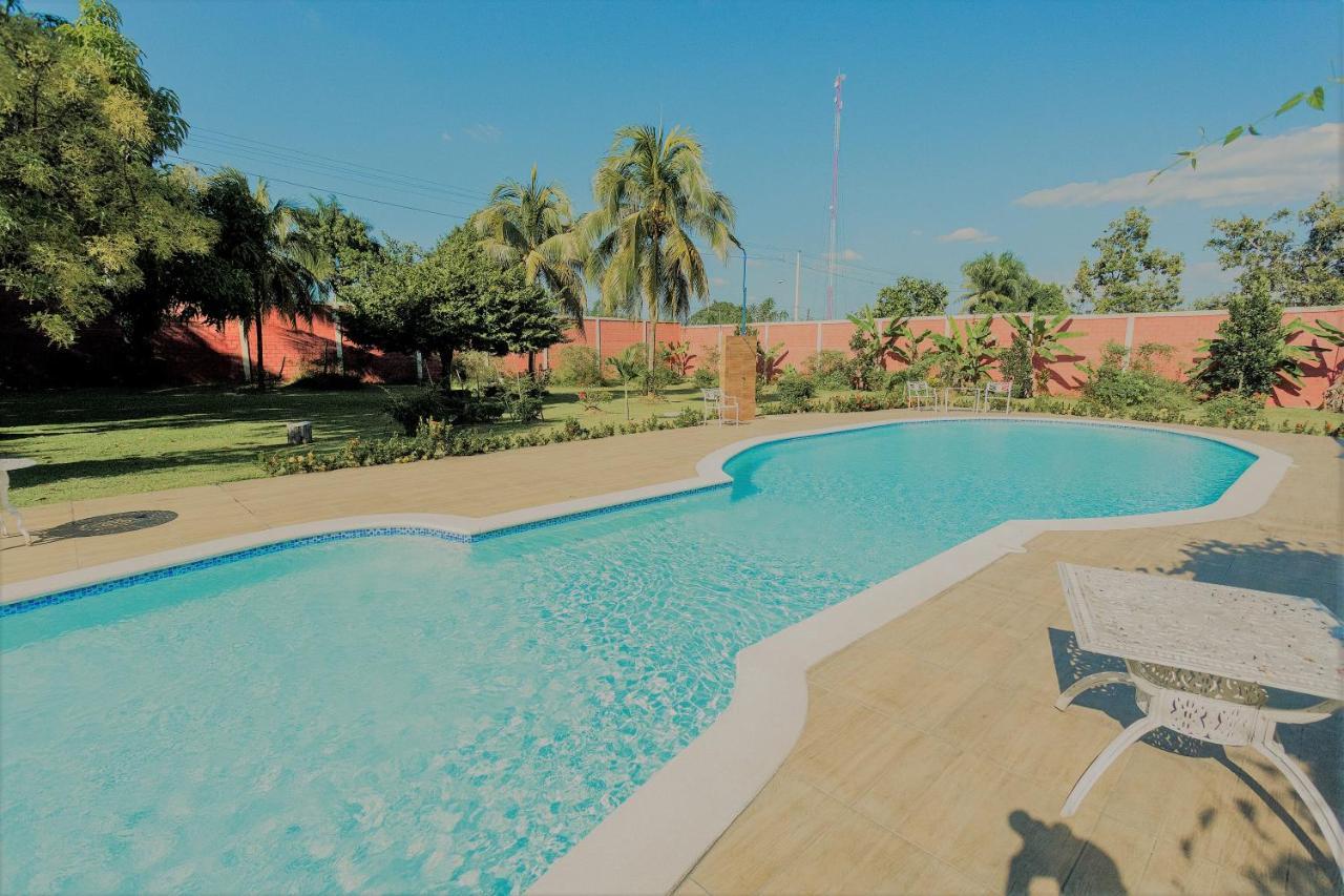 Rancho Guacamayos Hotel & Restaurantes Bonao Exteriér fotografie